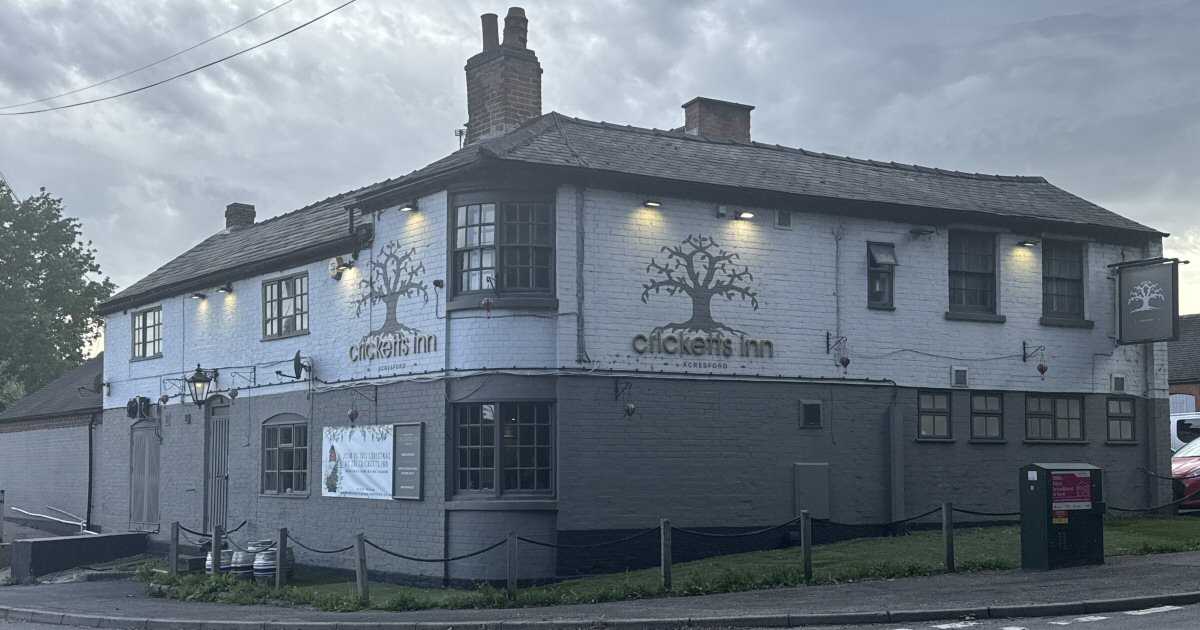 A Superb Sunday Roast At The Cricketts Inn, Acresford