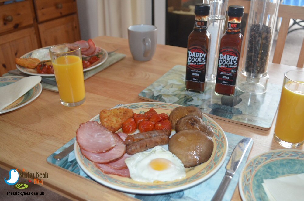 Sampling Broon and Ketch from Daddy Cools Chilli Sauce Sampling Broon and Ketch from Daddy Cools Chilli Sauce