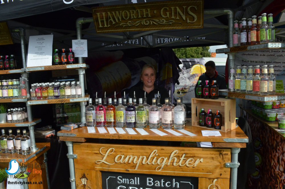 Sticky Beak Makes A Flying Visit To Chatsworth Country Fair