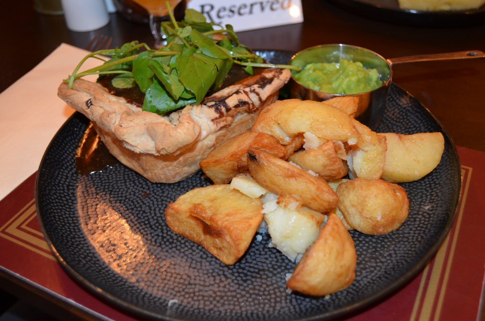 Back At The Three Horseshoes, Clay Cross, For Pie Night Back At The Three Horseshoes, Clay Cross, For Pie Night