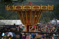Sticky Beak Makes A Flying Visit To Chatsworth Country Fair