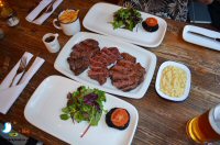 A Steak Flight At Butchers Bar & Steakhouse, Long Eaton