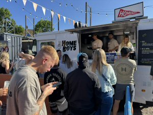 Sticky Beak Drops In For Wingfest 2025