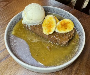 Sunday Lunch At The Scotsmans Pack, Hathersage