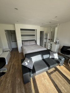 A Stay At Willow Barn B&B, Wick St Lawrence, April 2026