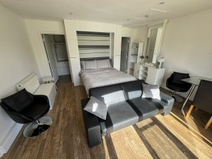 A Stay At Willow Barn B&B, Wick St Lawrence, April 2026