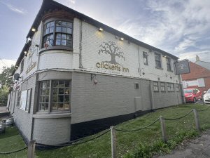 A Visit To The Cricketts Inn, Acresford, September 2026